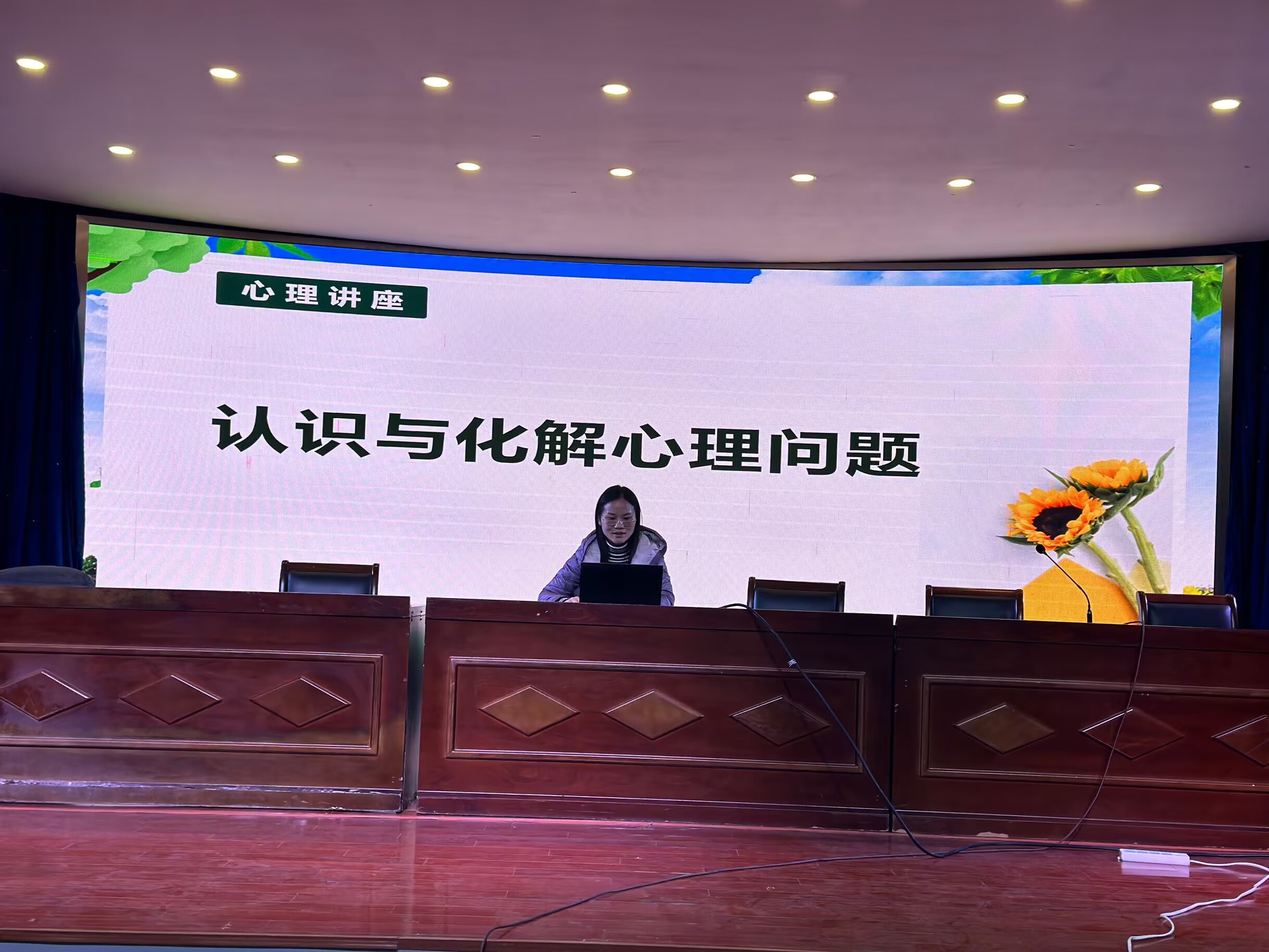 afe31c8decae45ff96579cd4c2fc619d.JPG afe31c8decae45ff96579cd4c2fc619d.JPG