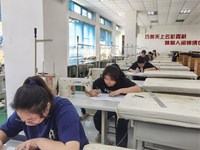 信息工程系服装20本参加苏州大学应用技术学院调研考试