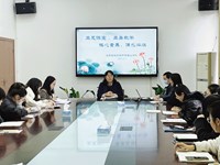立足课堂 ，立美教学，核心素养，滴水灿烂　 ——我校召开三年内青年教师会议