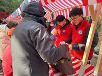 青春志愿，爱在社区——张中专开展“志愿服务进社区”学生学雷锋活动