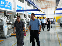 互学互鉴共提升 同向同行育栋梁 