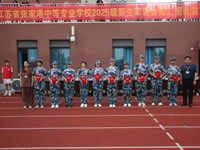 少年当有凌云志 而今迈步从头越