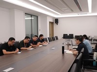 构建精彩课堂　深化精细管理