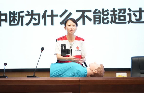 军训赋能成长　讲座护航青春——我校开展军训专题教育讲座